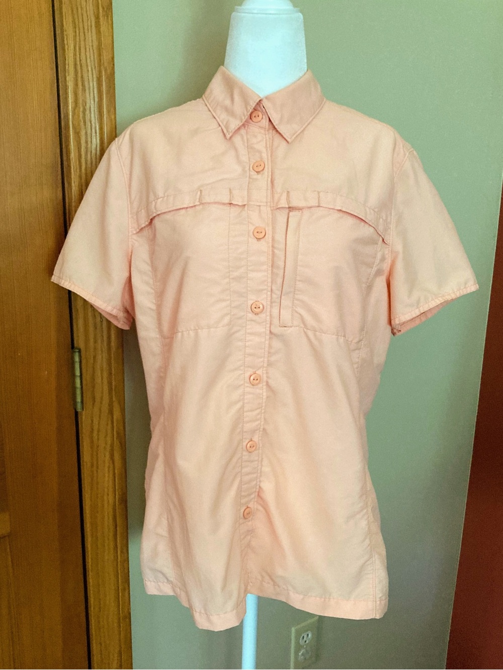 L.L.Bean Women’s Medium Peach Ventilated Fishing Hiking Outdoor Shirt